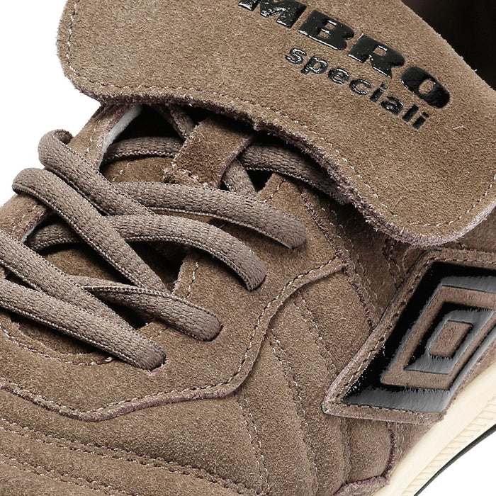 Umbro Speciali TR Suede Women's Nickel/Black/White Trainers